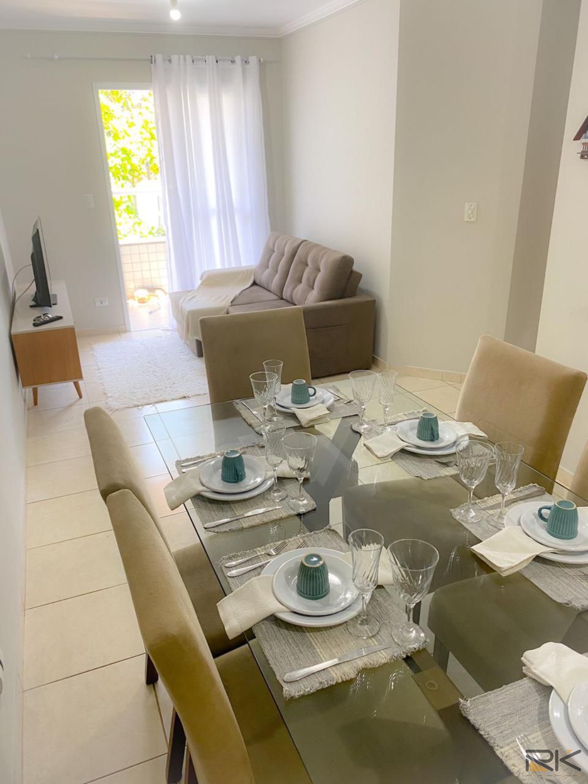 Apartamento No Itaguá com 2 Dormitórios Sendo 1 Suíte, Sacada Gourmet, Piscina, Elevador