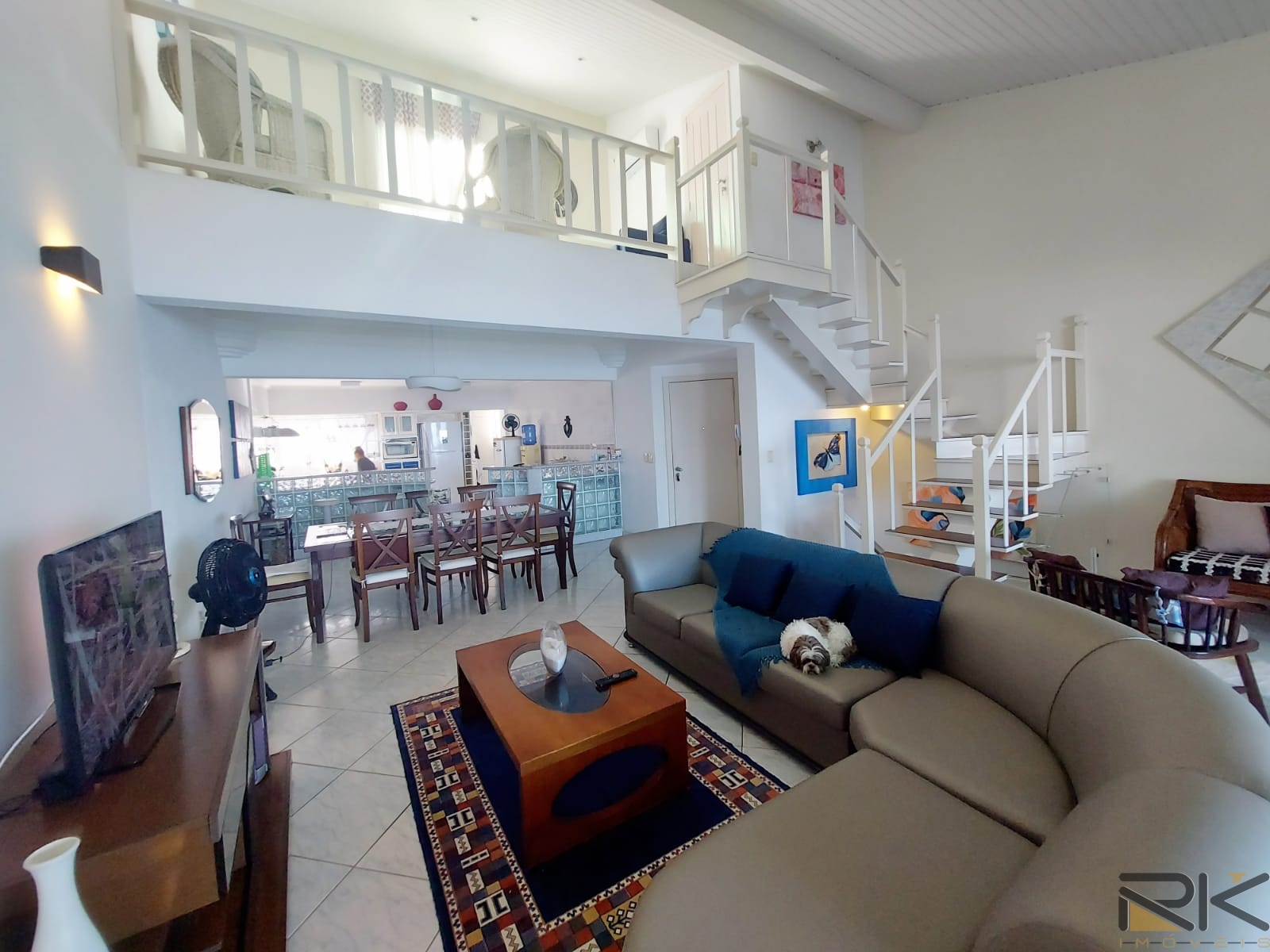 Apartamento Cobertura Duplex Frente Mar com 4 Dormitórios, 310 M²