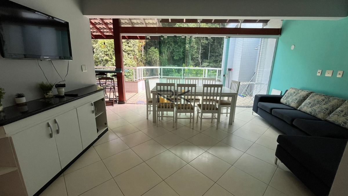 Cobertura Duplex Praia Grande em Ubatuba-sp com 3 Dormitórios,sendo 2 Suítes,varanda Gourmet com Churrasqueira,2 Vagas de Garagem